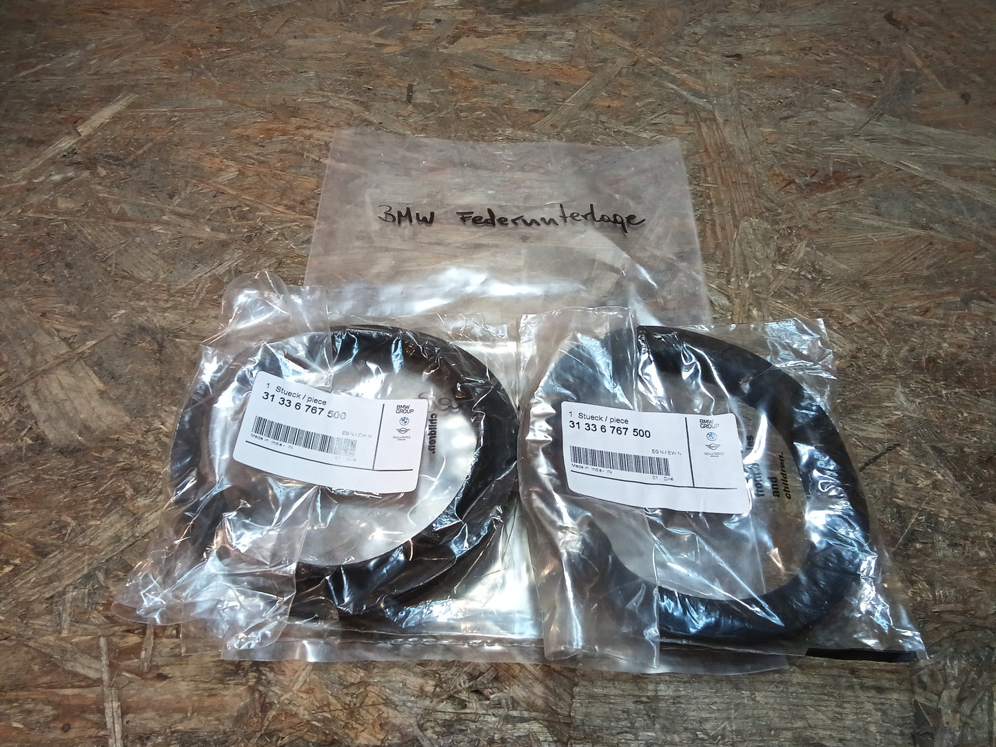 BMW Satz Unterlage Federn original BMW NEU