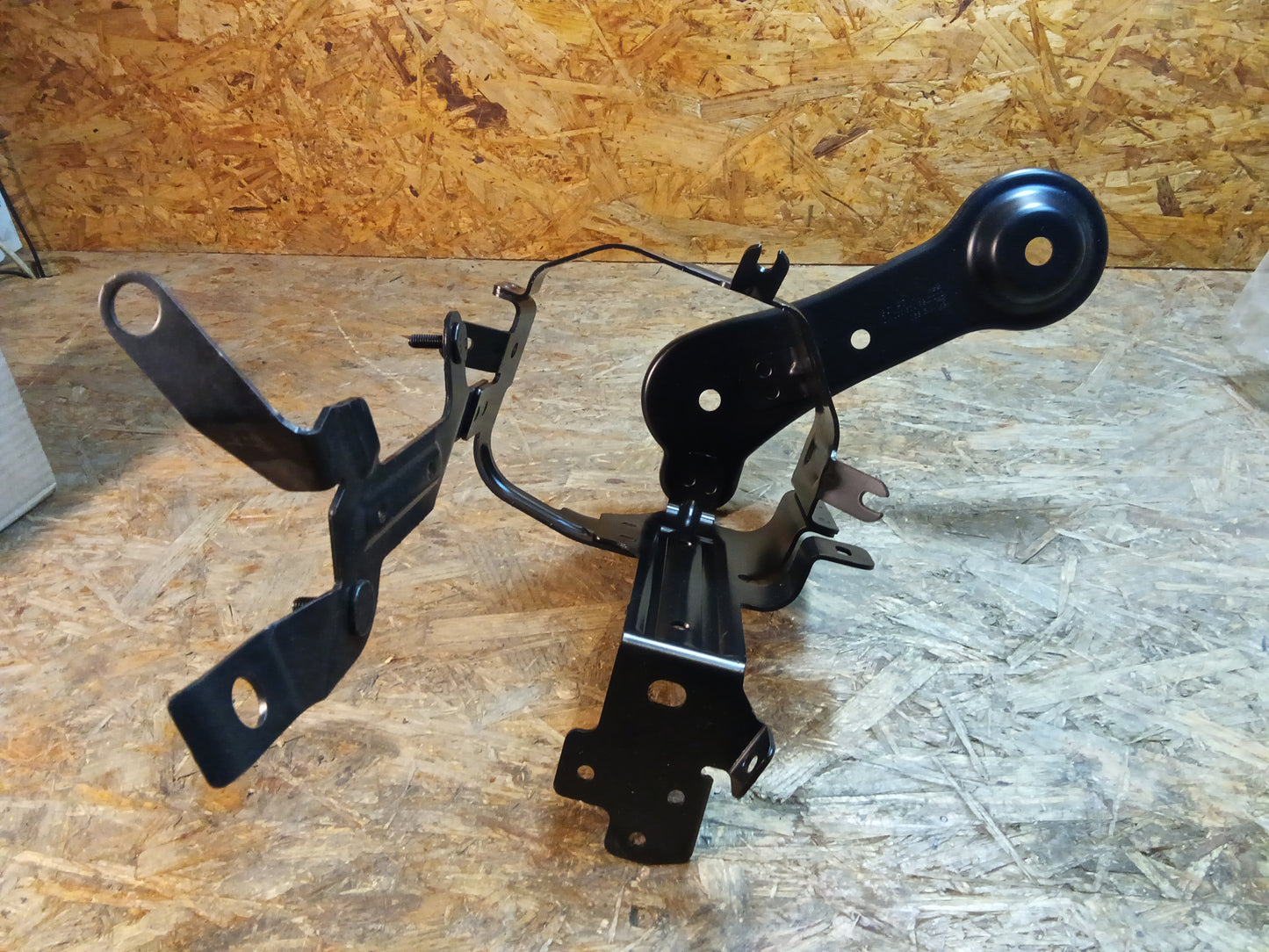 Vectra C Halter Servopumpe Servolenkung original GM NEU