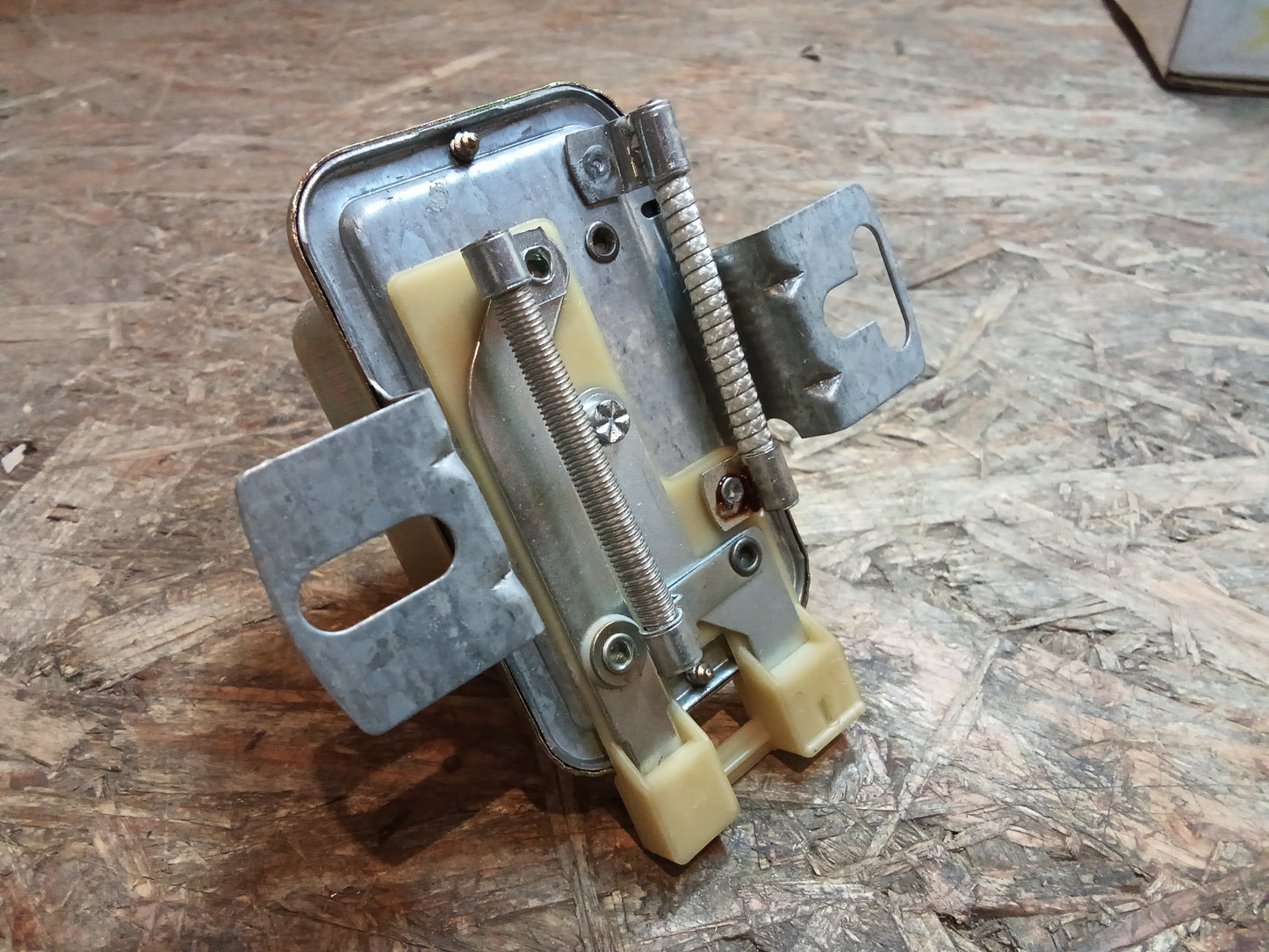 Fiat Seat Lancia Regler Lichtmaschine 12V original Bosch NEU