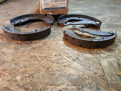 Kadett D / E Corsa A Bremsbacken hinten original GM NEU