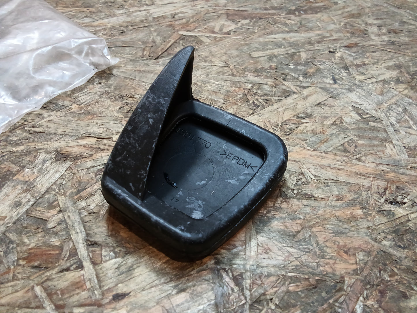 Astra J Insignia A Cascada Zafira C Überzug Gummi Bremspedal / Kupplungspedal original GM NEU