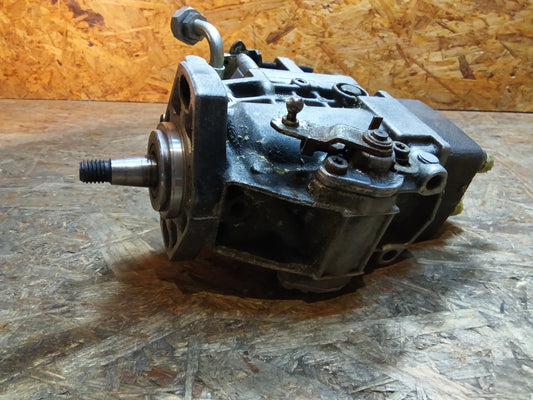 Rekord E 2.2D Stufenheck 71 PS 82-86 Rekord E Caravan 2.3D Kombi 71PS 82-86 Benzinpumpe original GM NEU