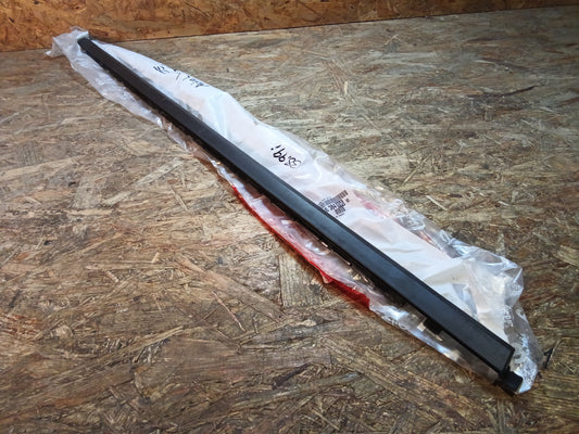 Astra L L 05 Türfensterleiste H.R original Genuine Parts NEU