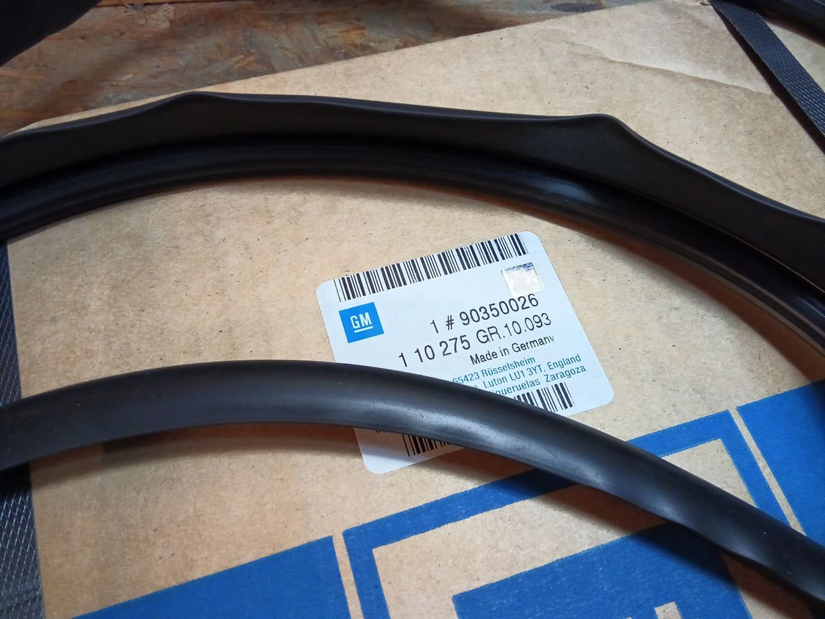 Vectra A BJ 88-95 Gummidichtung Windschutzscheibe original GM NEU