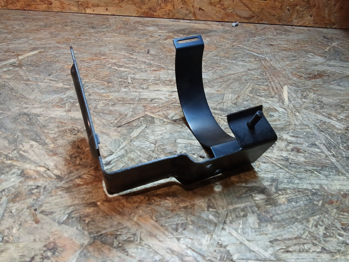 Astra F BJ 92-98 Halter, Behälter an Radeinbau, vorne original GM NEU