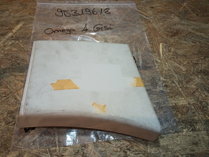 Omega A GSi Blende Verkleidung Kotflügel V.R original GM NEU