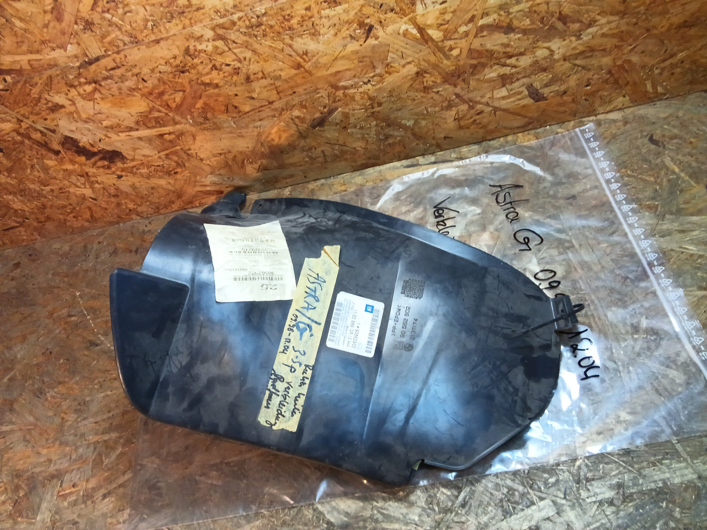 Astra G Verkleidung Radhausschale H.R original GM NEU