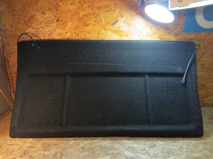 VW Golf 2 Hutablage schwarz (an den Seiten ganz leicht gebrochen) original VW GEBRAUCHT