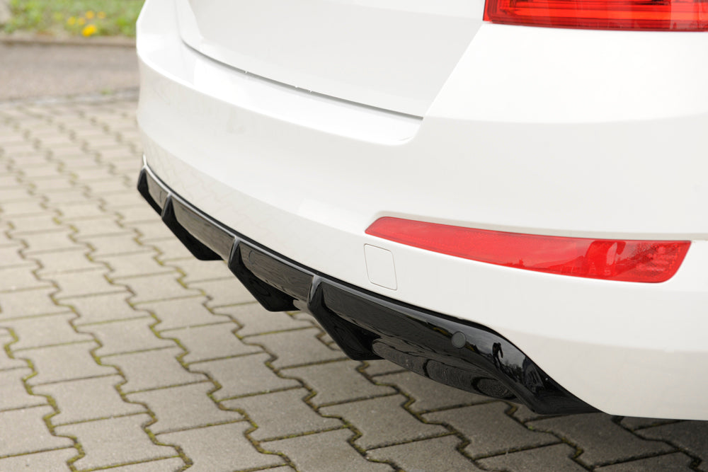 Skoda Octavia (5E) Rieger Heckeinsatz  ABS, schwarz glänzend, für Fzg. mit Einparkhilfe (PDC), Anhängekupplung, ohne Anhängekupplung, 
inkl. Montagezubehör, Gutachten