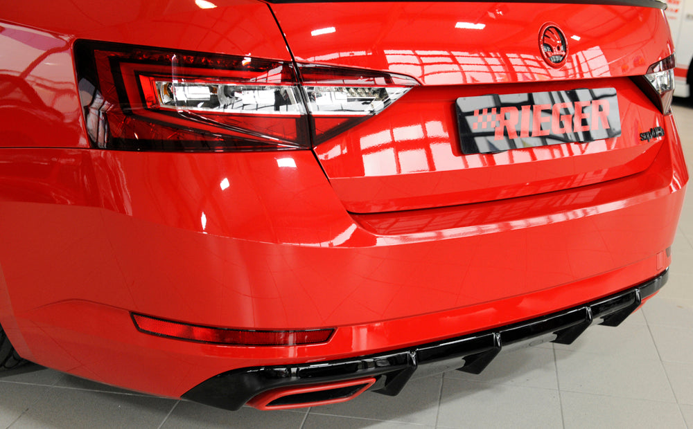 Skoda Superb III (3T/3V) Rieger Heckeinsatz nur 2.0 TSI (200/206kW) für orig. Endrohrblende li. u. re., ABS, schwarz glänzend, für Fzg. mit Anhängekupplung, Einparkhilfe (PDC), 
inkl. Montagezubehör, Gutachten