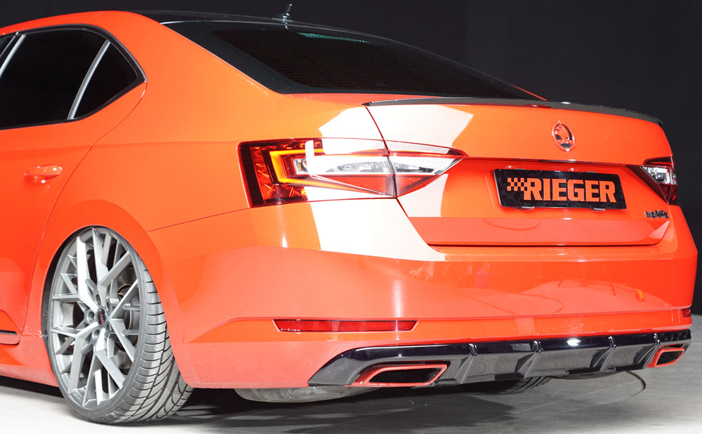 Skoda Superb III (3T/3V) Rieger Heckeinsatz nur 2.0 TSI (200/206kW) für orig. Endrohrblende li. u. re., ABS, schwarz glänzend, für Fzg. mit Anhängekupplung, Einparkhilfe (PDC), 
inkl. Montagezubehör, Gutachten