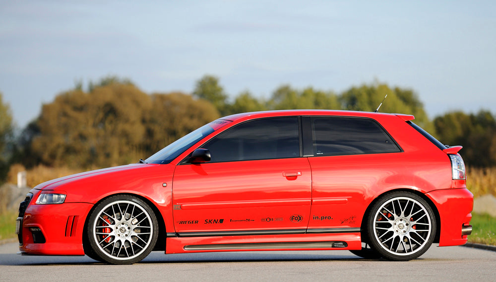 Audi A3 (8L) Rieger Seitenschweller    links, mit Schacht, mit Ausschnitt, ABS, Carbon-Look, 
inkl. Alugitter, Montagezubehör, ABE