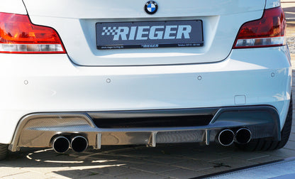 BMW 1er E82, E88  (182 / 1C) Rieger Heckeinsatz  für Doppelendrohr li. u. re., (4x80mm ø), ABS, Carbon-Look, für Fzg. mit M-Technik, 
inkl. Alugitter, Montagezubehör, Gutachten