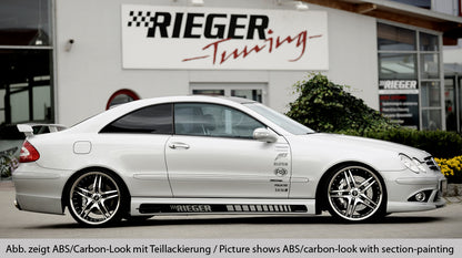 Mercedes CLK (W209) Rieger Seitenschweller  rechts, mit Schacht und 2 Ausschnitten, Carbon-Look, ABS, 
inkl. Alugitter, Montagezubehör, Gutachten