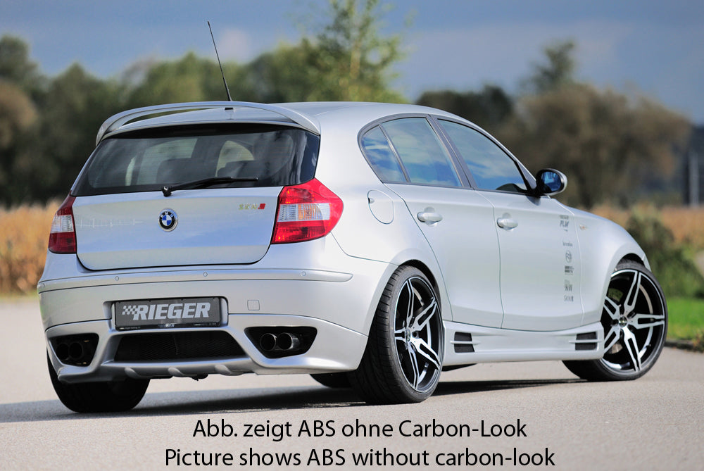 BMW 1er E87  (187 / 1K2/1K4) Rieger Seitenschweller mit 2 Ausschnitten rechts, mit Schacht, ABS, Carbon-Look, 
inkl. Alugitter, Gutachten, Montagezubehör
