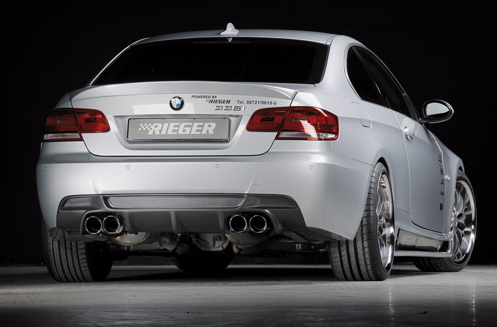 BMW 3er E92 Rieger Heckeinsatz Nur für 335i ! für Doppelendrohr li. u. re. (335i-Look), (4x90mm ø), ABS, Carbon-Look, für Fzg. mit M-Technik, 
inkl. Montagezubehör, Gutachten