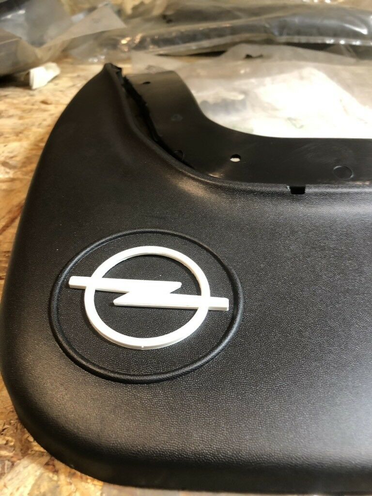 Original GM Opel Astra F CC Schmutzlappen hinten *NEU*