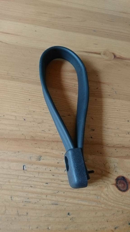 Opel Omega B Haltegurt Gurtschlaufe Kofferraum neu original GM