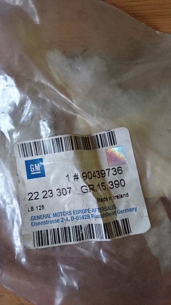 Opel Omega B Haltegurt Gurtschlaufe Kofferraum neu original GM