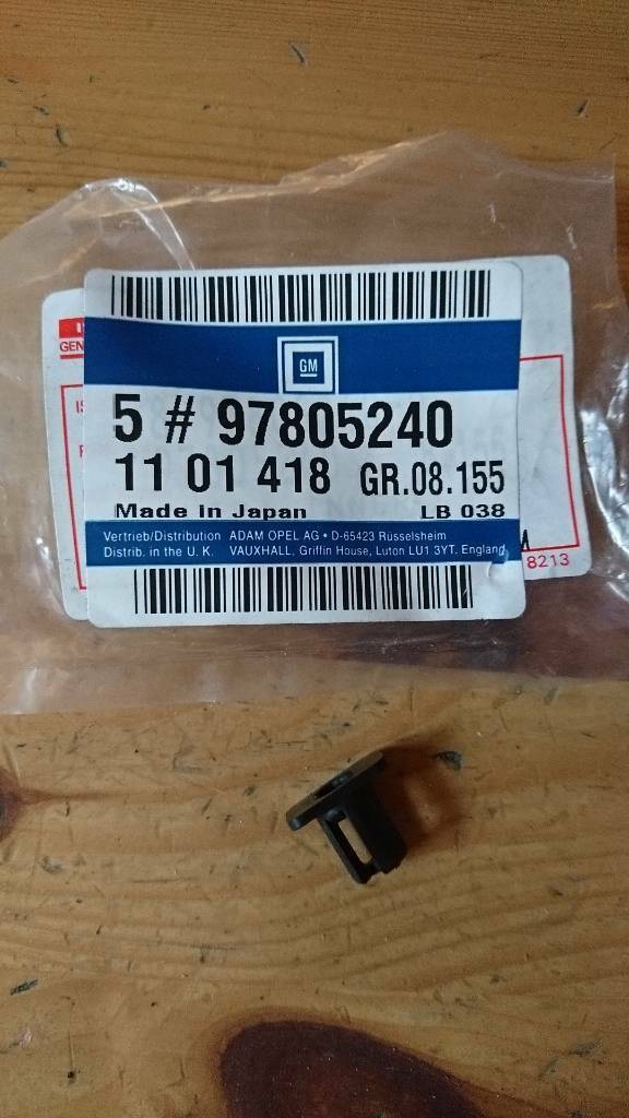 Opel Monterey Mutter Kotflügel Innenverkleidung neu original GM