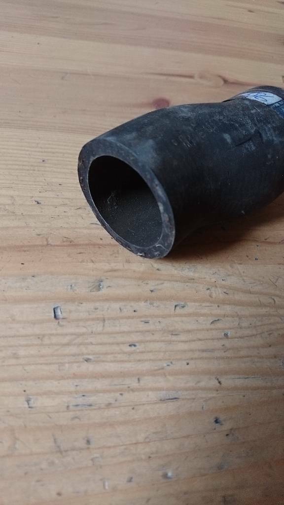 Opel Youngtimer Oldtimer Kühlerschlauch neu original GM 1336786