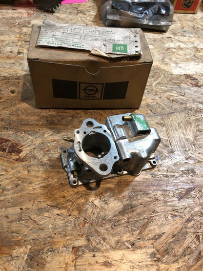Opel Oldtimer Vergaser Teil /  Gehäuse NEU Original GM
