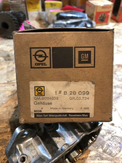 Opel Oldtimer Vergaser Teil /  Gehäuse NEU Original GM