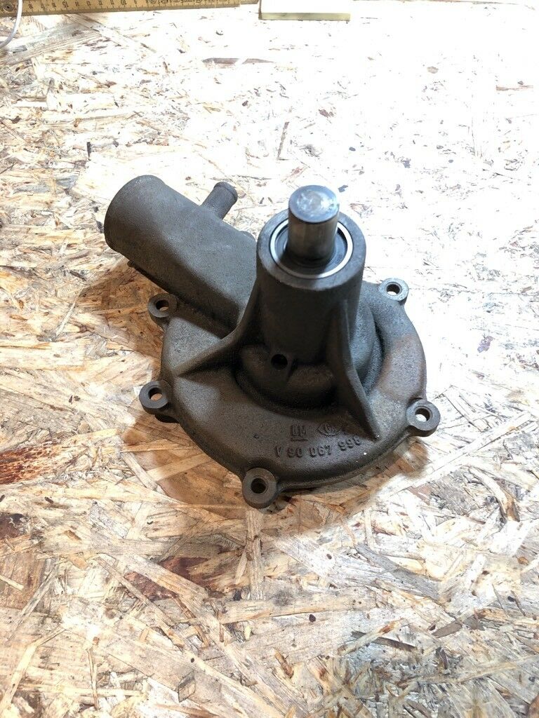 Original GM Opel Rekord E Wasserpumpe *NEU*