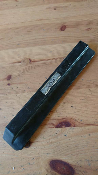 Ascona C Blende Führungsschiene Vordersitz links außen neu GM