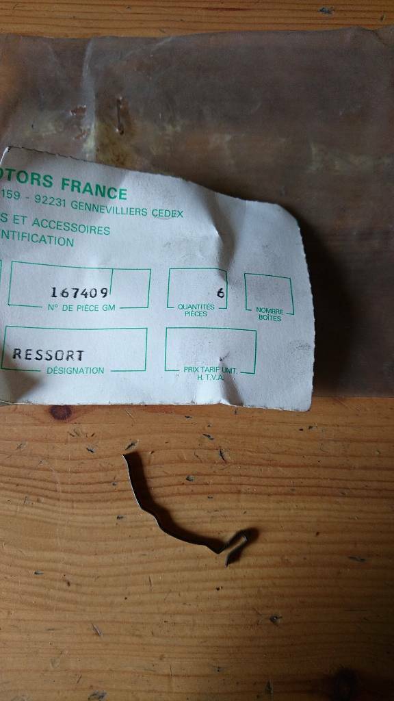 Opel Youngtimer Oldtimer Feder Drahtklammer neu original 167409