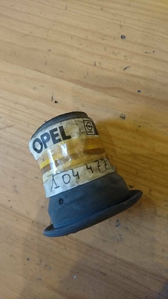 Corsa B/Tigra A TUELLE,WASSERABLASS,STIRNWAND,OBEN,RL