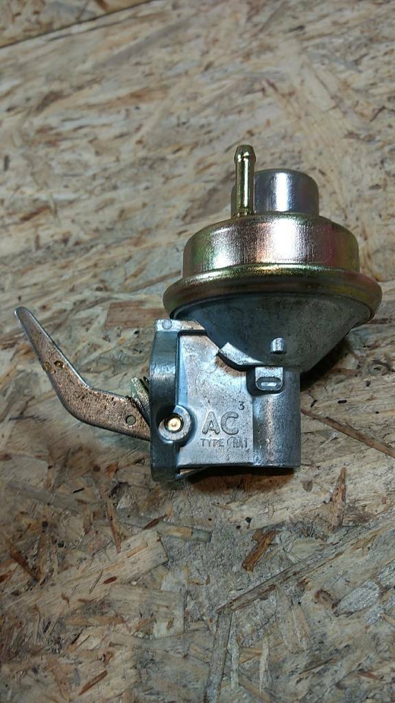 Original GM Opel Kadett Ascona Benzinpumpe Kraftstoffpumpe NEU