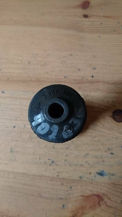 Ascona B Gummibuchse Quertraverse neu original Opel