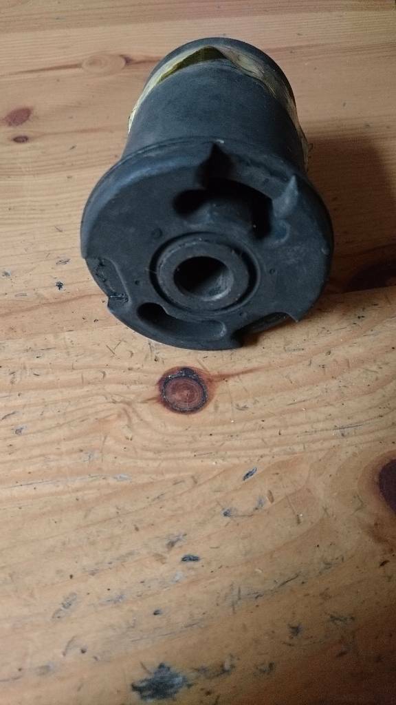 Opel Youngtimer Oldtimer Lager Buchse neu original GM 90092641