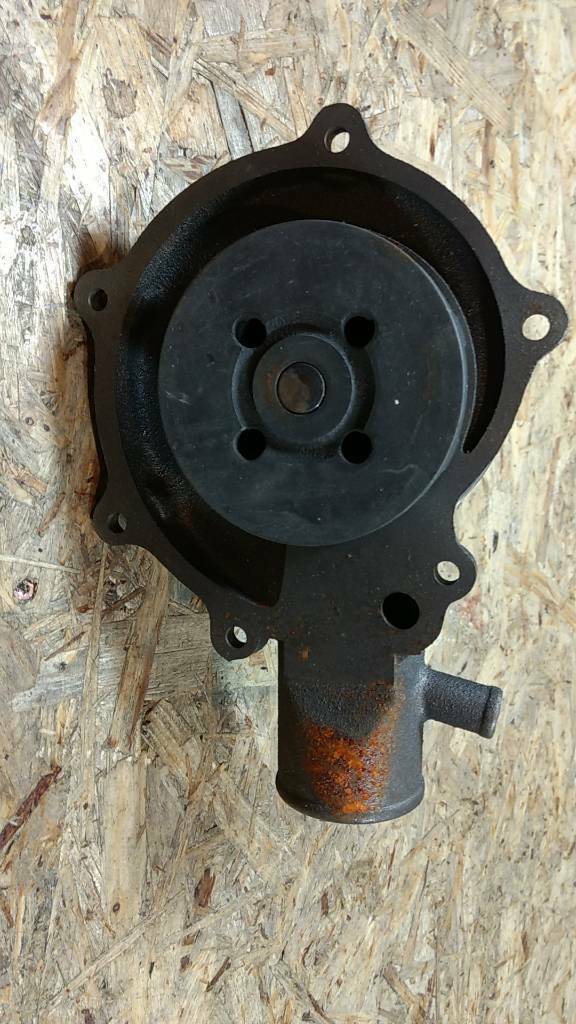 Original GM Opel Rekord E Wasserpumpe NEU