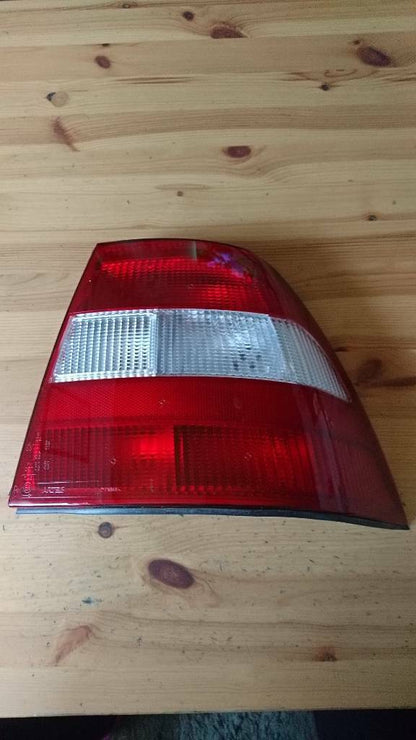 Vectra B Rückleuchte rechts neu original GM