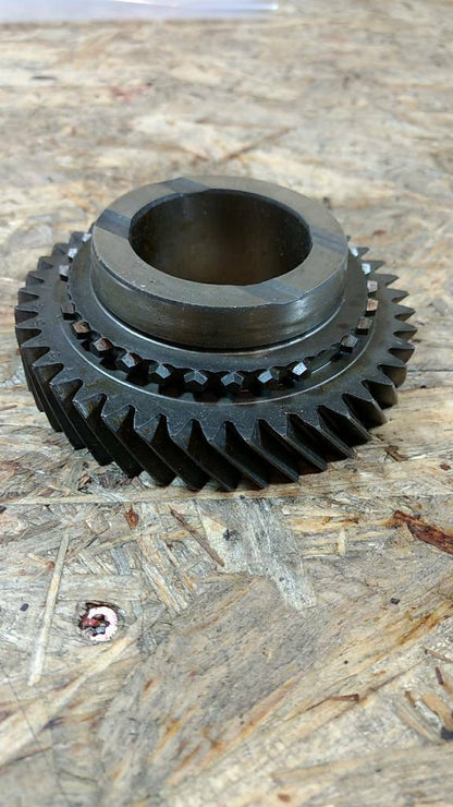 Kadett E Astra F F16 Getriebe Zahnrad 2. Gang neu Original GM