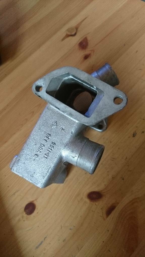 Opel Youngtimer Oldtimer Thermostatgehäuse neu 1338113