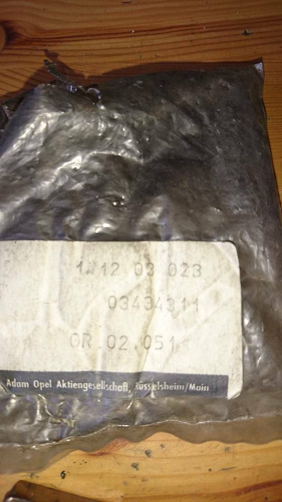 Opel Youngtimer Oldtimer Kohlebürste Starter neu original 1203023