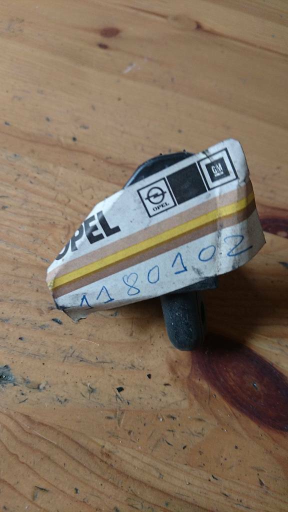 Opel Youngtimer Oldtimer Lager neu original GM 90052647