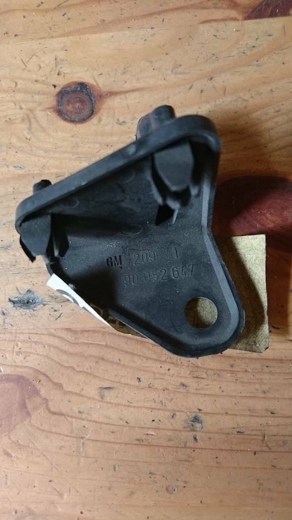 Opel Youngtimer Oldtimer Lager neu original GM 90052647