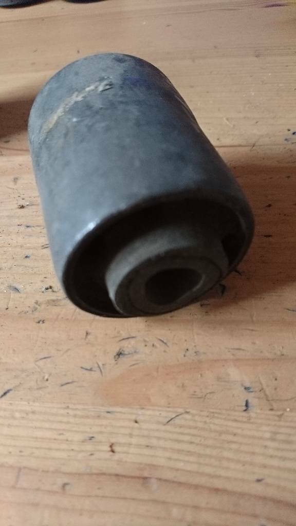 Opel Youngtimer Oldtimer Dämpfungsbuchse neu original 464308