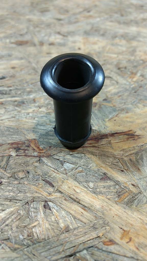 Original GM Opel Oldtimer Kopfstützenhülsen Modell? 1746591 NEU