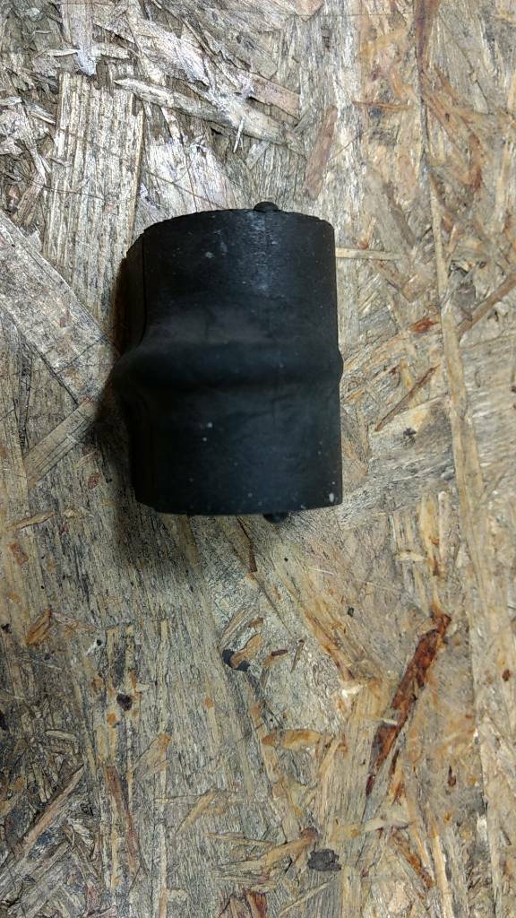 Original GM Opel Vectra A Gummilager vorne NEU
