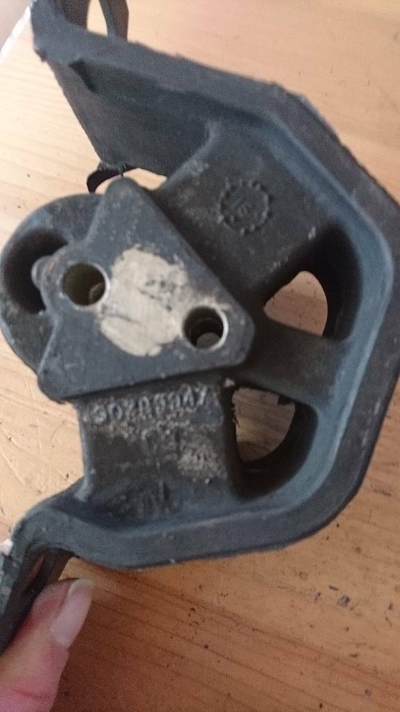 Opel Youngtimer Oldtimer Dämpfungsblock neu original GM 90289947