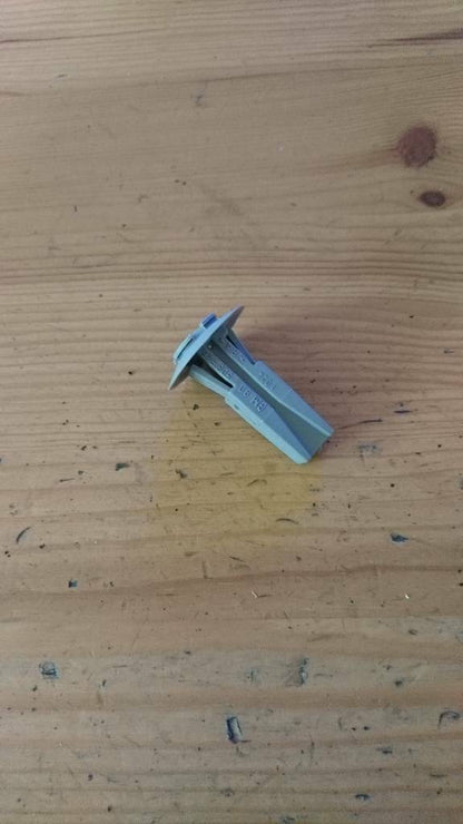Opel Youngtimer Oldtimer Einsteckmutter Kennzeichen neu 90508626