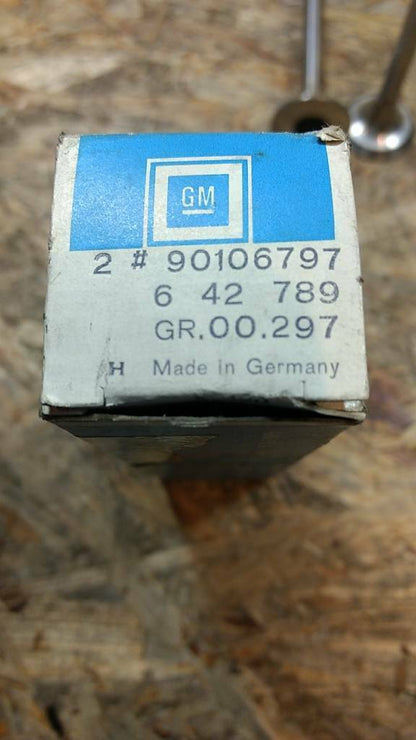 Original GM Opel Auslassventil Ascona C 1.6 1.6s NEU
