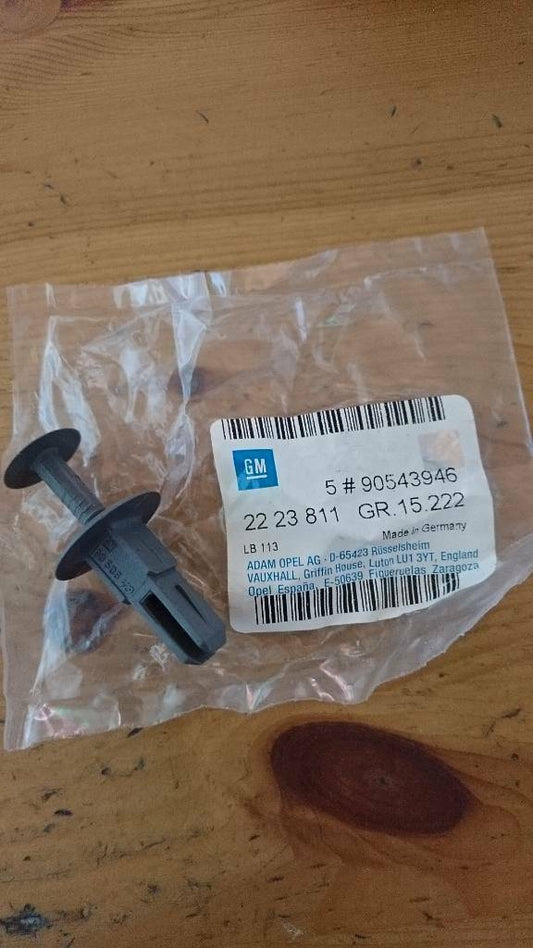 Opel Youngtimer Oldtimer Schraube Plastik original GM