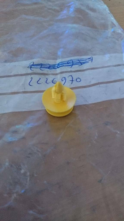 Opel Youngtimer Oldtimer Befestigungsclip neu original 2226970