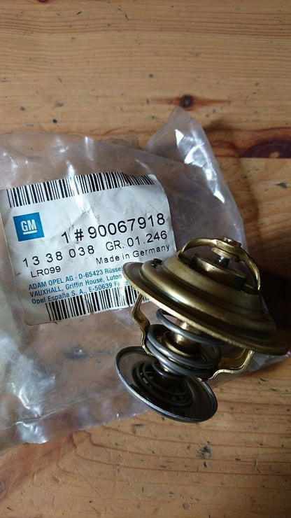 Opel Youngtimer Oldtimer Thermostat 92C° neu original GM